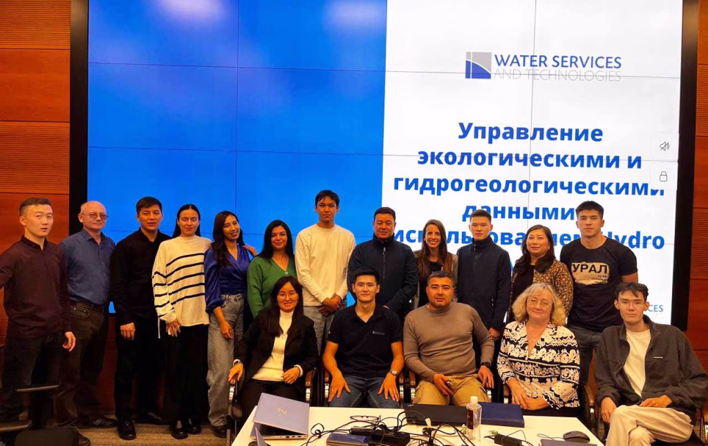 Profissionais da Water Services and Technologies capacitam equipe de hidrogeólogos da Eurasian Resources Group (ERG) em Astana, Cazaquistão, no uso avançado do software Hydro GeoAnalyst Plus (HGA+) para gerenciamento de dados ambientais e de recursos hídricos.